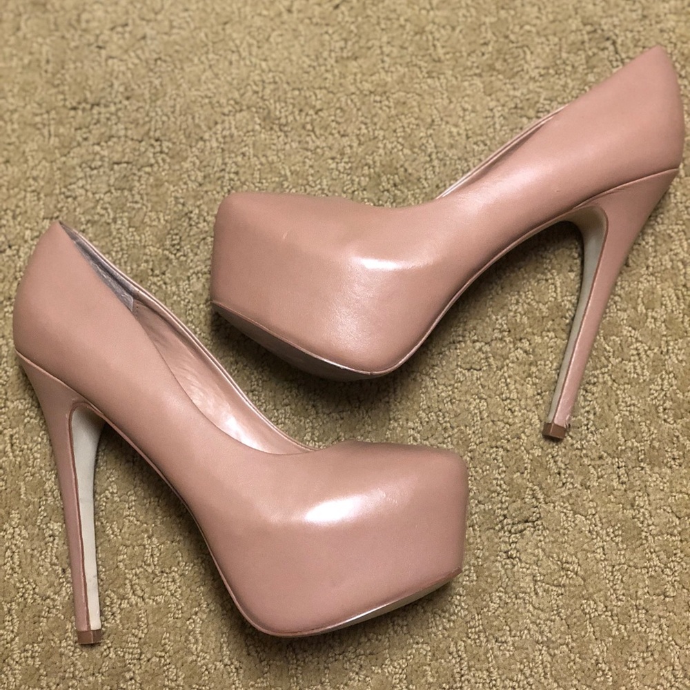 Steve Madden pumps Size 7.5